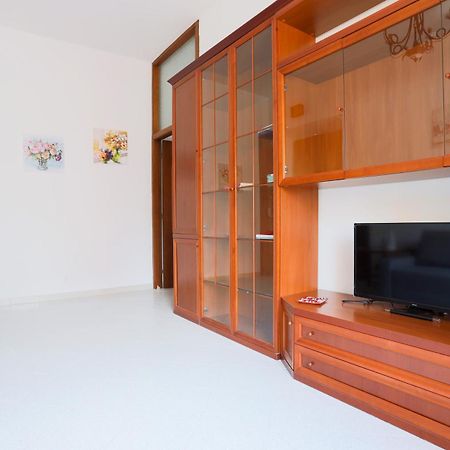 Bright Apartment Near The Sea With Parking Salerno Eksteriør bilde
