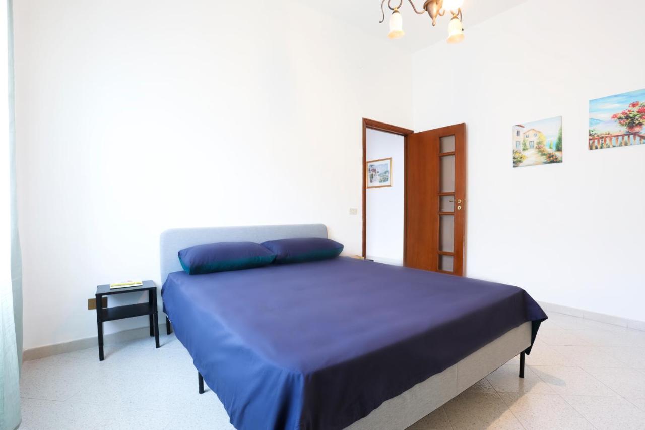Bright Apartment Near The Sea With Parking Salerno Eksteriør bilde