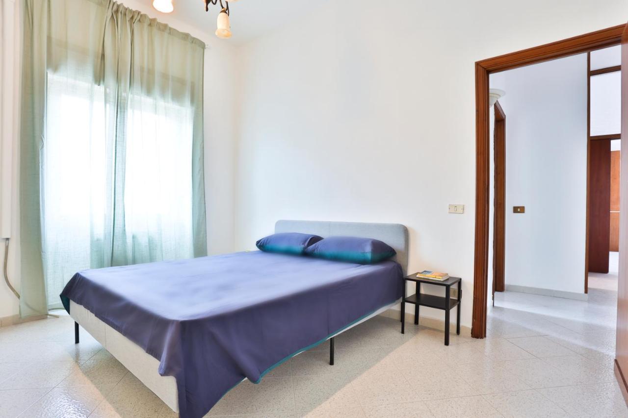 Bright Apartment Near The Sea With Parking Salerno Eksteriør bilde
