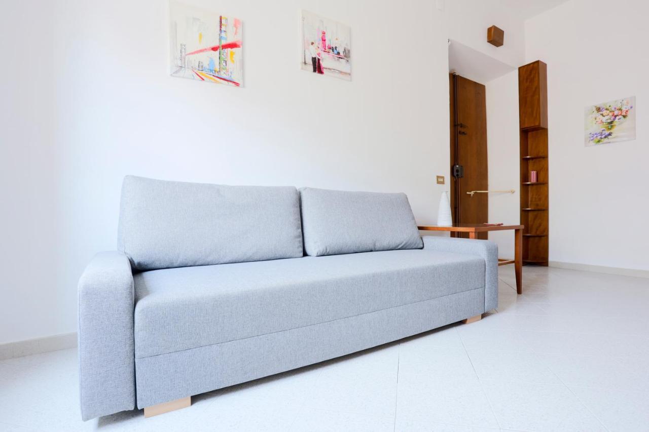 Bright Apartment Near The Sea With Parking Salerno Eksteriør bilde