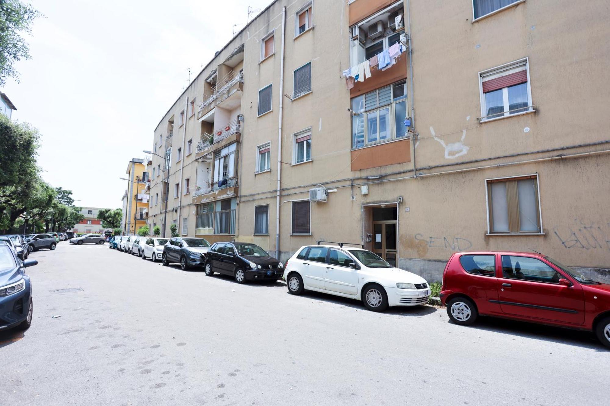 Bright Apartment Near The Sea With Parking Salerno Eksteriør bilde